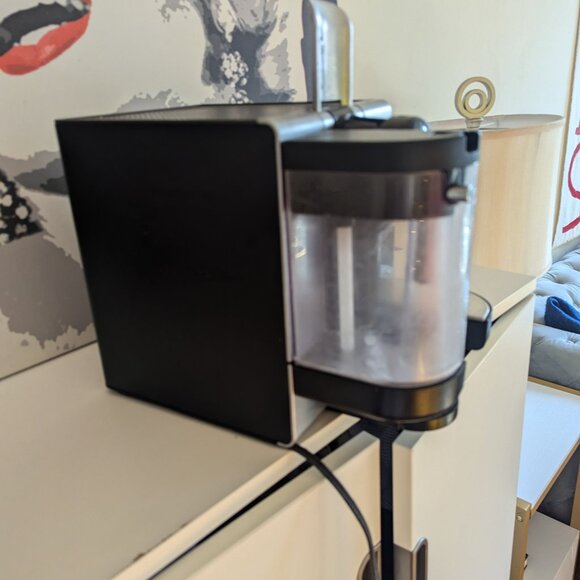 Nespresso machine - Picture 8 of 9